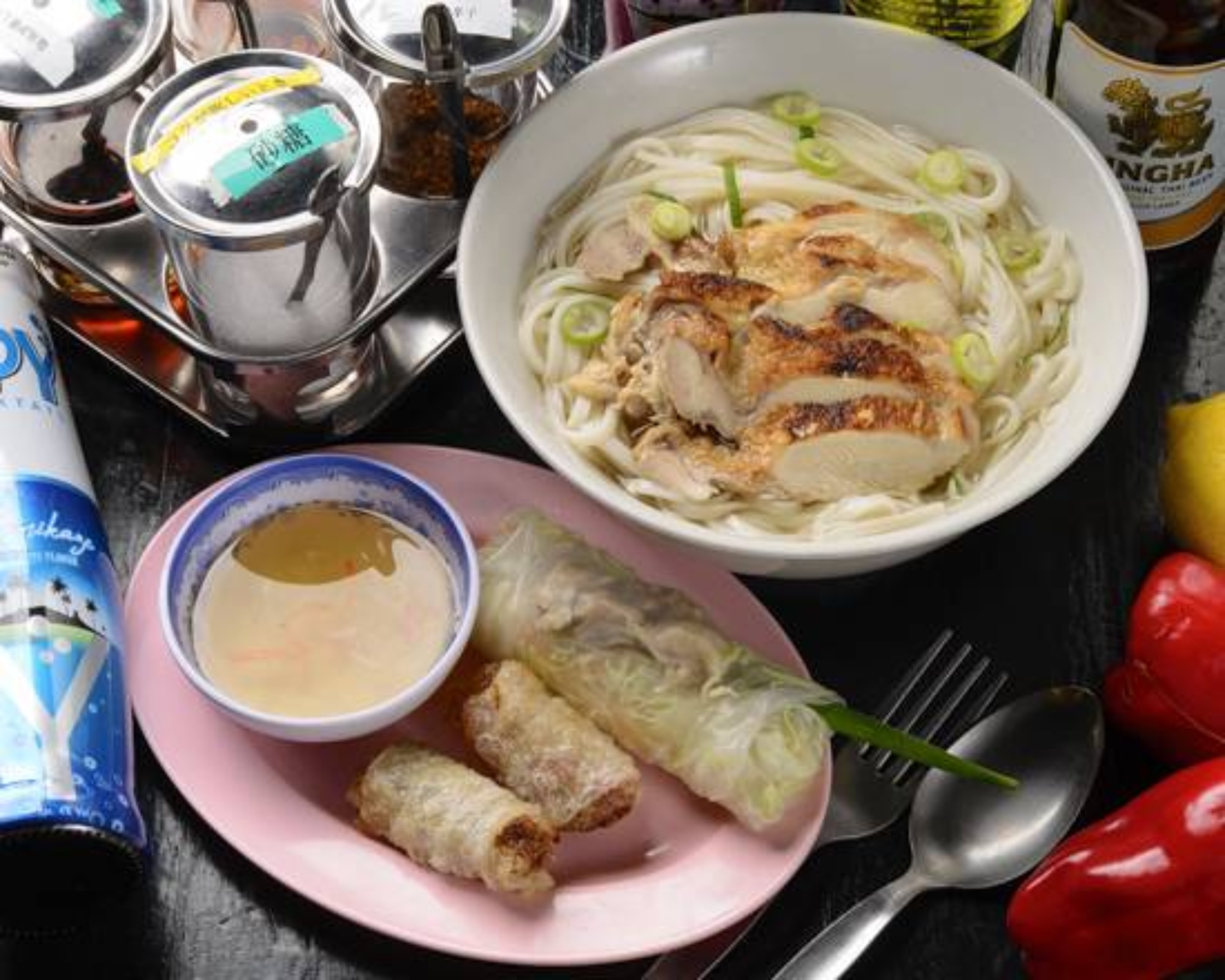 ★★200円お得・フォーガーと生春巻き1本と揚げ春巻き2本セット / Pho Ga Set